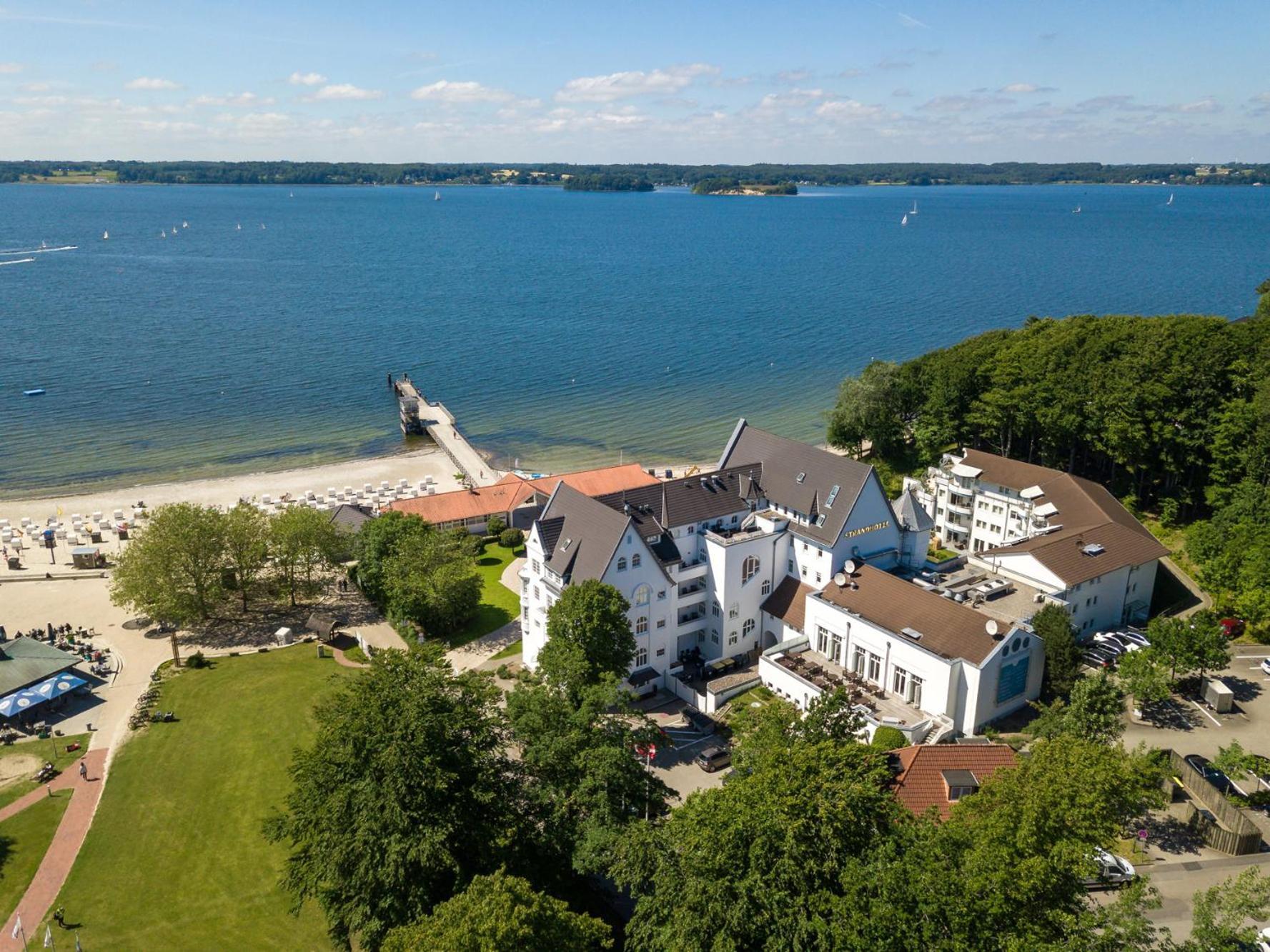 Strandhotel Gluecksburg Exterior photo